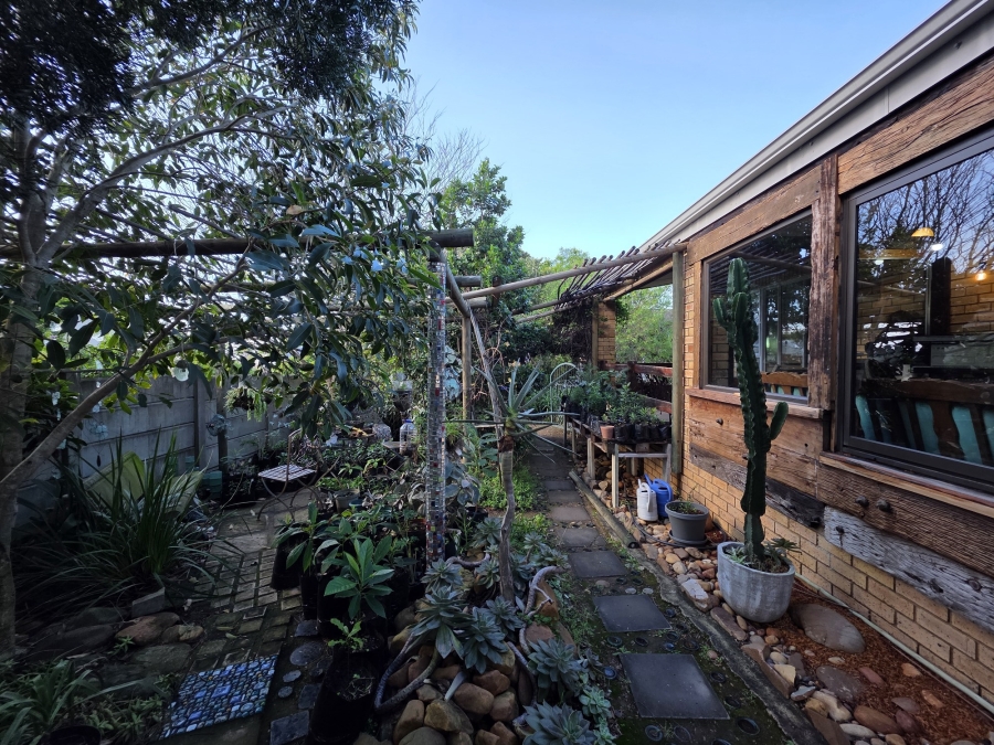 3 Bedroom Property for Sale in Wavecrest Eastern Cape